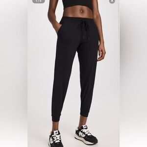 Splits59 Black airweight joggers light sweatpants s small Women's Track Pants